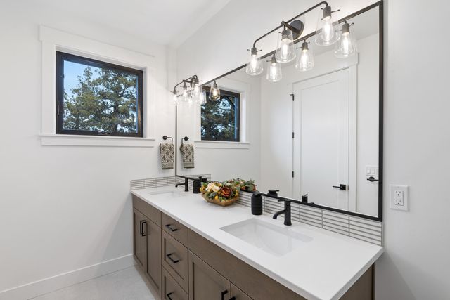 65675 Pronghorn Drive Lot 16, Bend, OR 97701