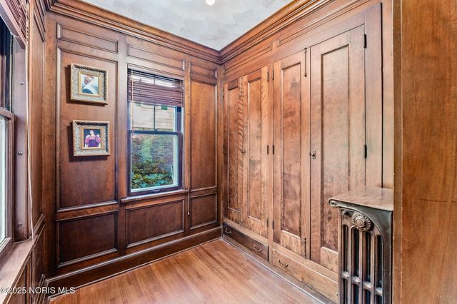 3305 W Bancroft Street, Ottawa Hills, OH 43606