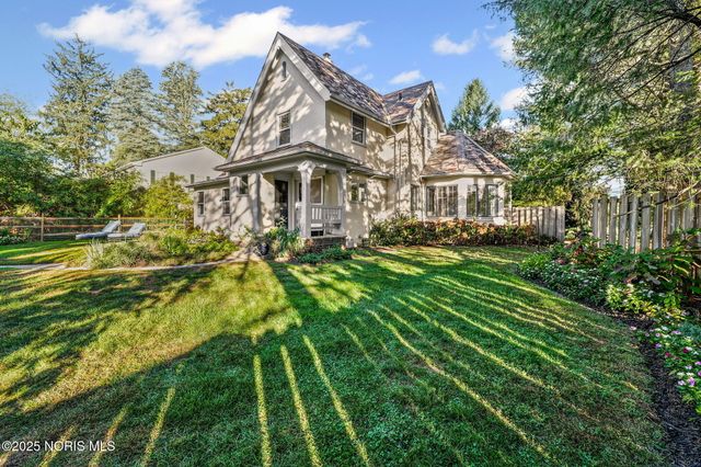 3305 W Bancroft Street, Ottawa Hills, OH 43606