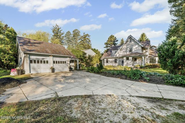 3305 W Bancroft Street, Ottawa Hills, OH 43606