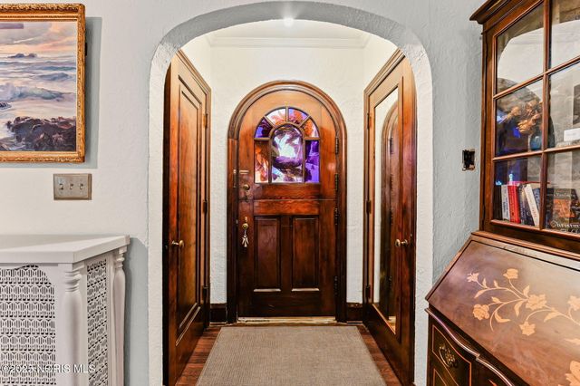 3305 W Bancroft Street, Ottawa Hills, OH 43606