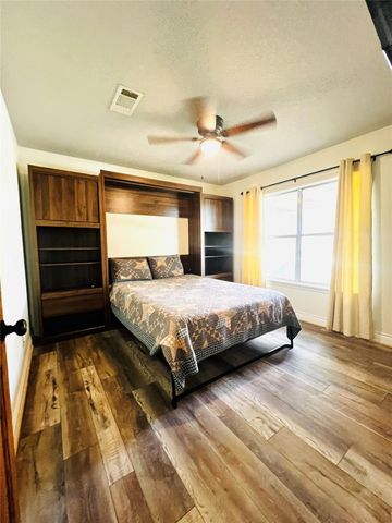 603 W 25th ST, Cameron, TX 76520