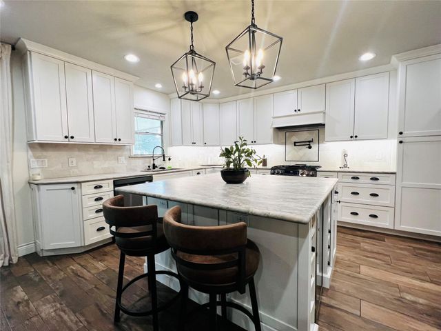 603 W 25th ST, Cameron, TX 76520