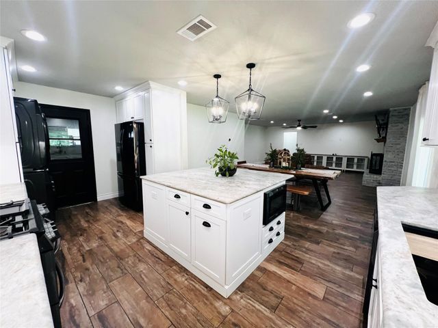 603 W 25th ST, Cameron, TX 76520