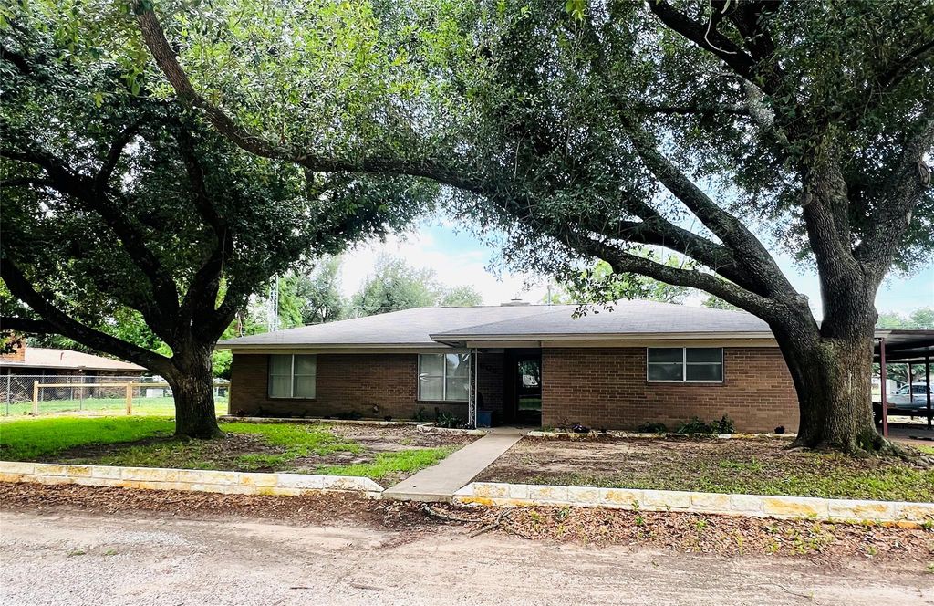603 W 25th ST, Cameron, TX 76520