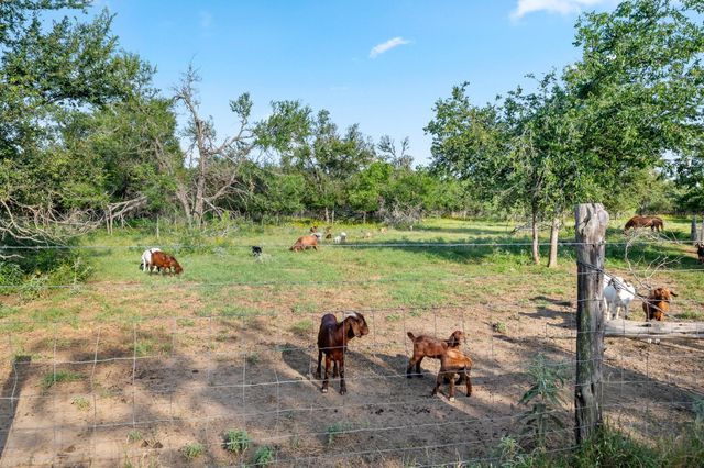 4771 County Road 473, Elgin, TX 78621