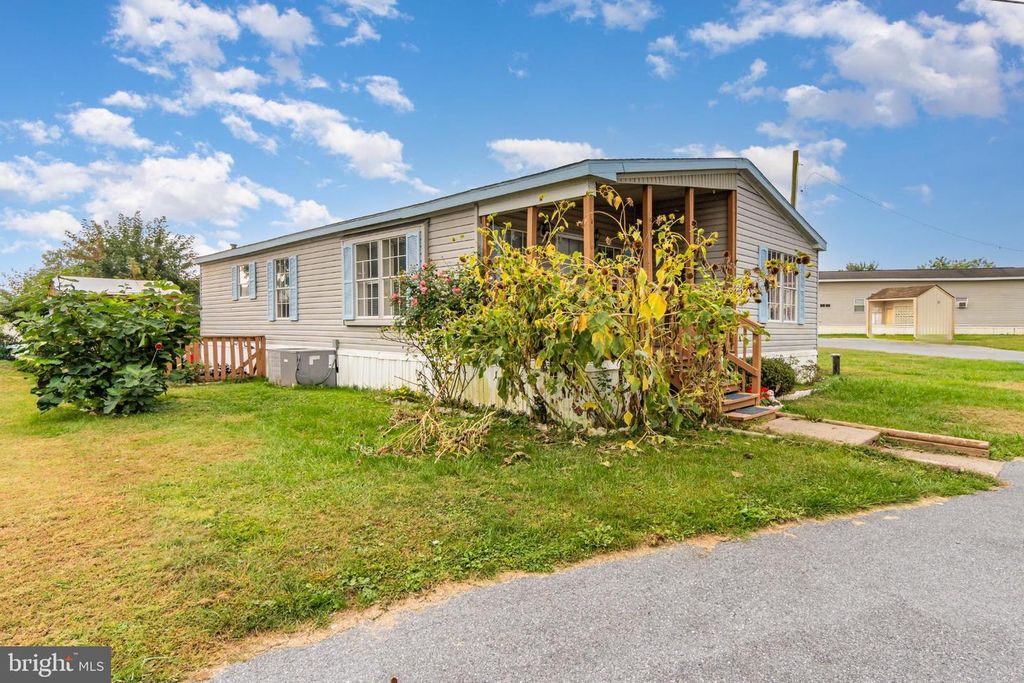 23 GREEN ACRES PARK, Lebanon, PA 17046