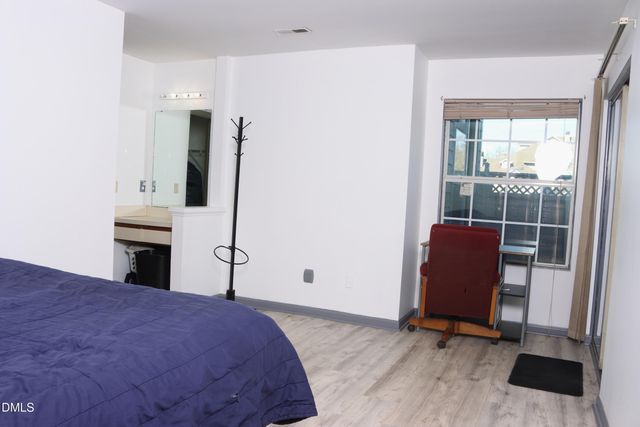 4907 Hollenden Drive 106, Raleigh, NC 27616