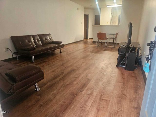 4907 Hollenden Drive 106, Raleigh, NC 27616