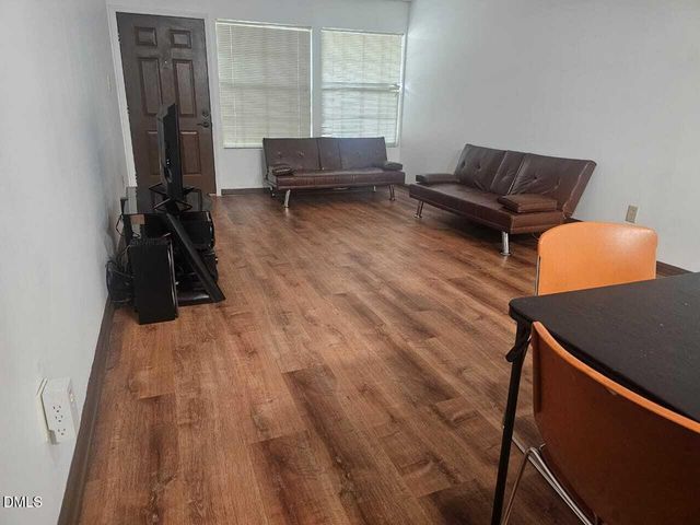 4907 Hollenden Drive 106, Raleigh, NC 27616