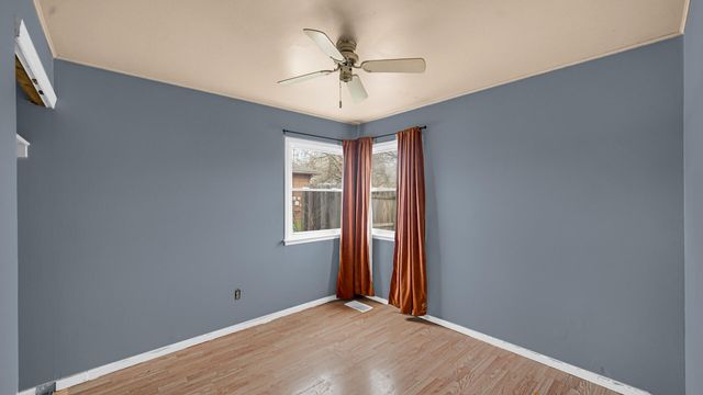 1006 W Old Ridge Road, Hobart, IN 46342