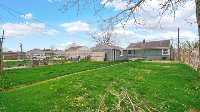 1006 W Old Ridge Road, Hobart, IN 46342