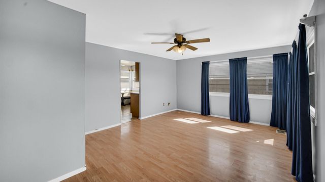 1006 W Old Ridge Road, Hobart, IN 46342