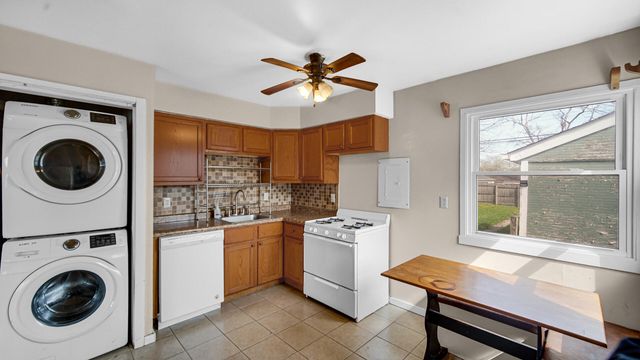 1006 W Old Ridge Road, Hobart, IN 46342