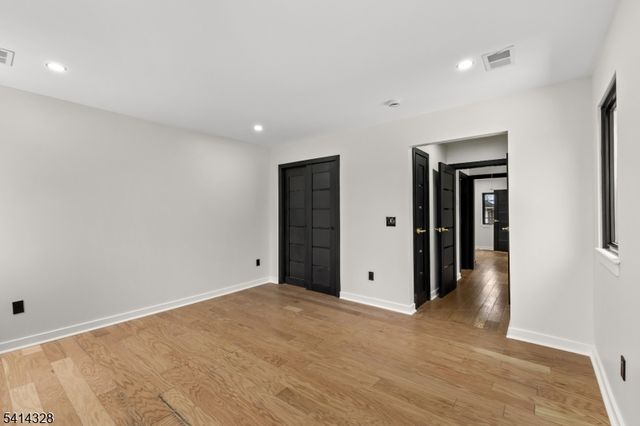 79 3Rd St, Somerville Boro, NJ 08876