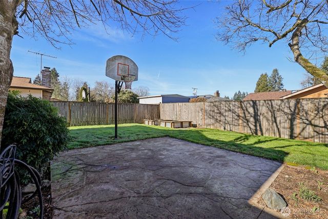 22 R Place NE, Auburn, WA 98002