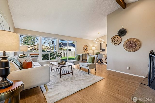 22 R Place NE, Auburn, WA 98002