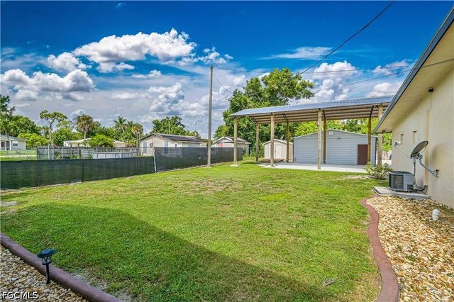 427 Stockton ST, North Fort Myers, FL 33903