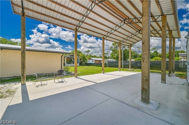 427 Stockton ST, North Fort Myers, FL 33903