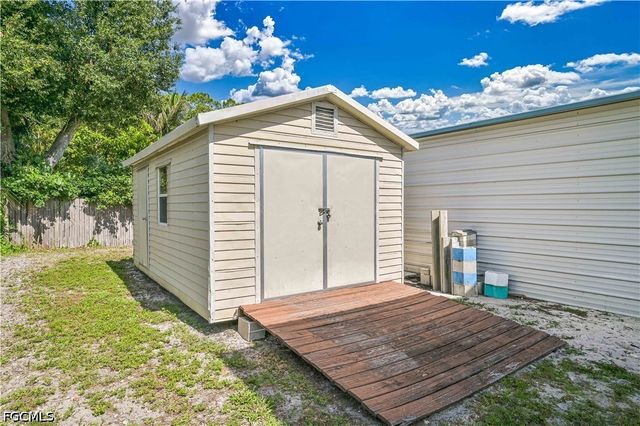 427 Stockton ST, North Fort Myers, FL 33903