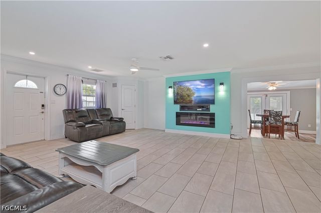 427 Stockton ST, North Fort Myers, FL 33903