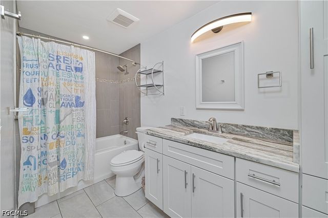 427 Stockton ST, North Fort Myers, FL 33903