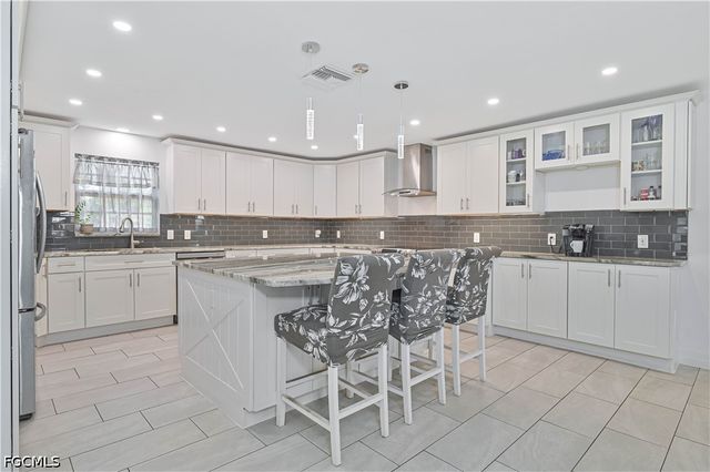 427 Stockton ST, North Fort Myers, FL 33903