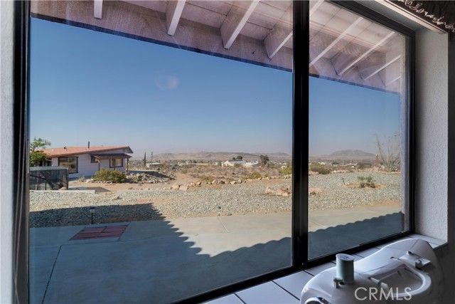 1388 N Jemez Trail, Landers, CA 92285