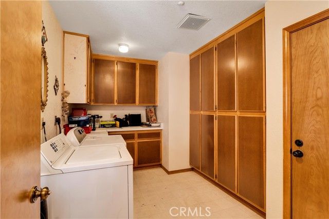 1388 N Jemez Trail, Landers, CA 92285