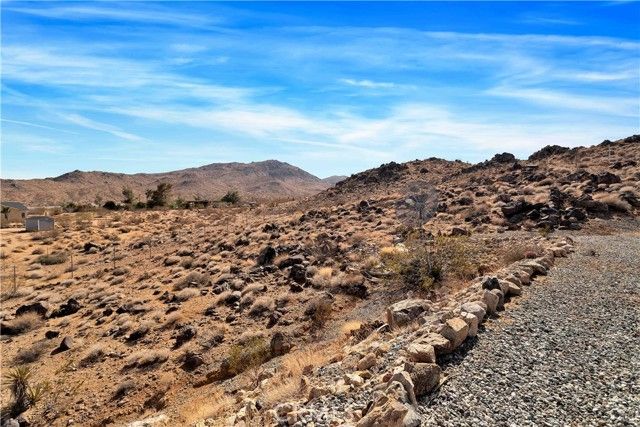 1388 N Jemez Trail, Landers, CA 92285