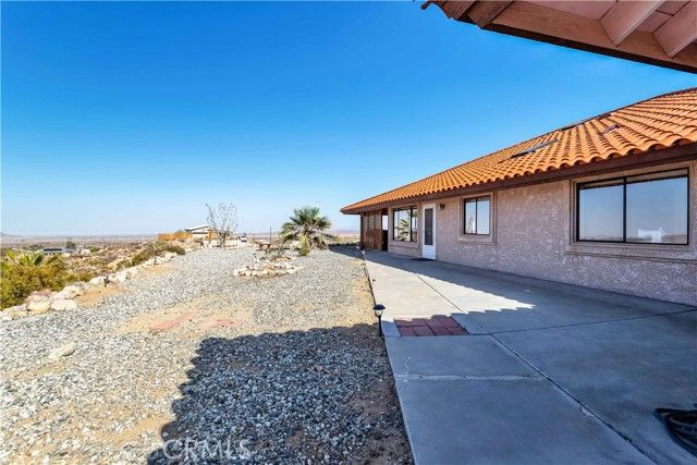 1388 N Jemez Trail, Landers, CA 92285
