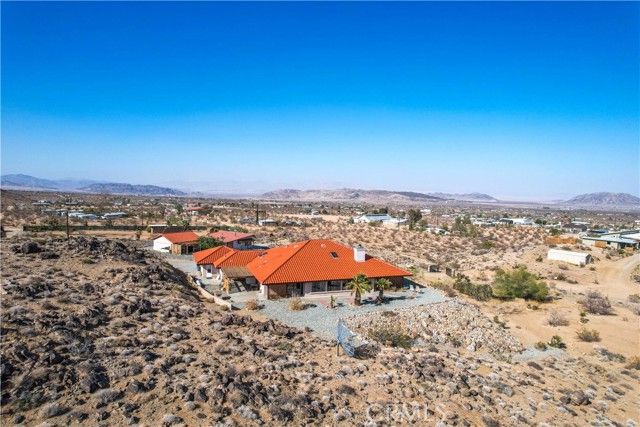 1388 N Jemez Trail, Landers, CA 92285