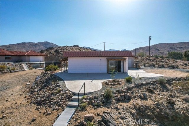 1388 N Jemez Trail, Landers, CA 92285