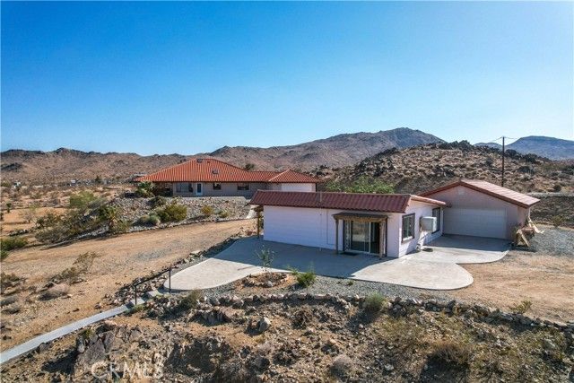 1388 N Jemez Trail, Landers, CA 92285