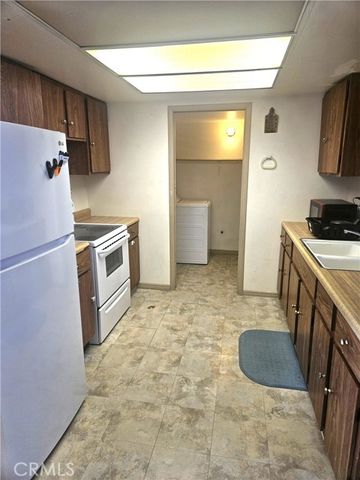 1388 N Jemez Trail, Landers, CA 92285