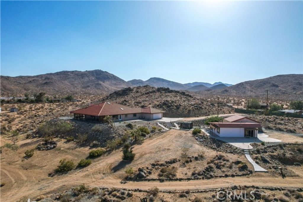 1388 N Jemez Trail, Landers, CA 92285