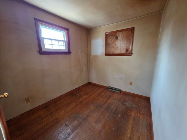 1710 CENTER Street, Erie, PA 16510