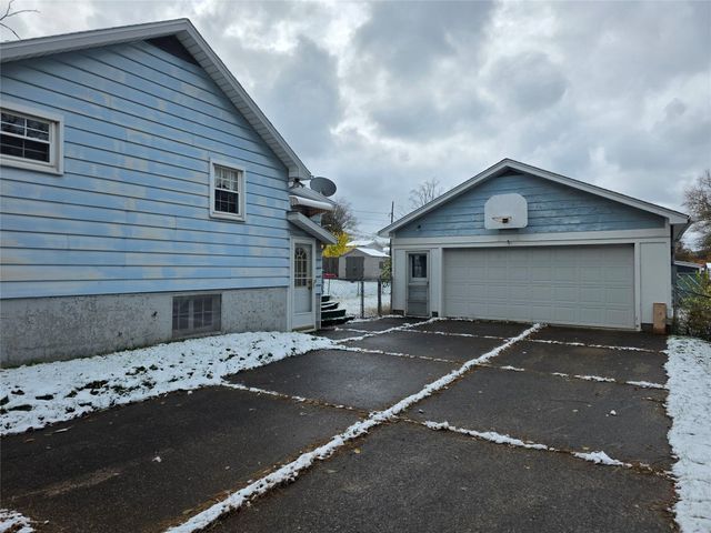 1710 CENTER Street, Erie, PA 16510