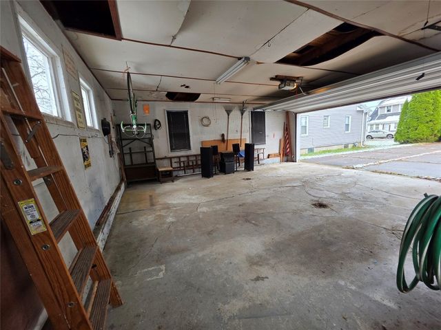 1710 CENTER Street, Erie, PA 16510