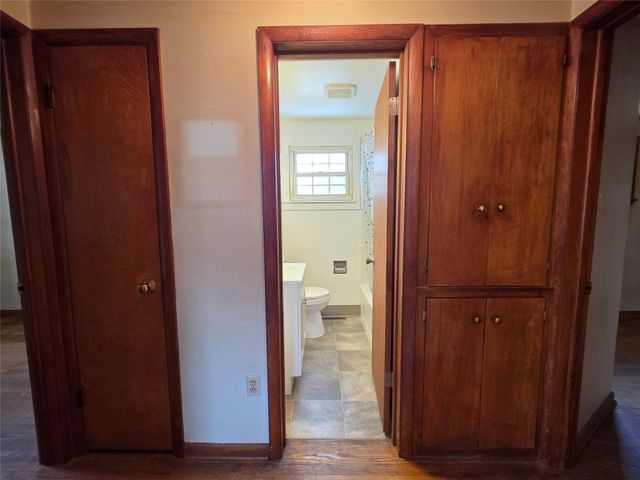 1710 CENTER Street, Erie, PA 16510