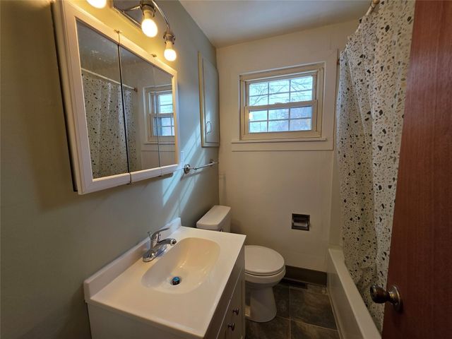 1710 CENTER Street, Erie, PA 16510