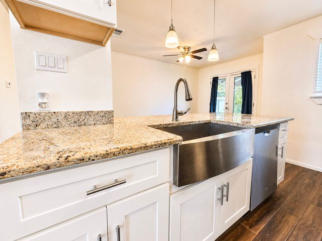 730 Rolling Ridge Lane, Duncanville, TX 75116