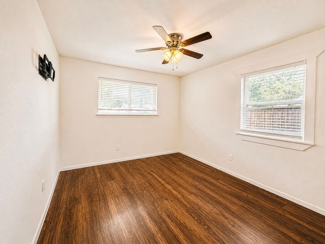 730 Rolling Ridge Lane, Duncanville, TX 75116