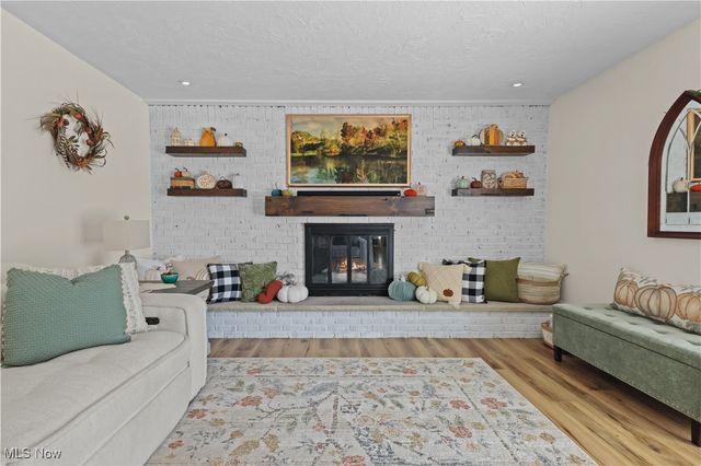 2110 Edmar Street, Louisville, OH 44641