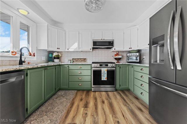 2110 Edmar Street, Louisville, OH 44641