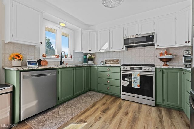 2110 Edmar Street, Louisville, OH 44641