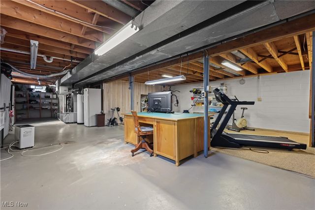 2110 Edmar Street, Louisville, OH 44641