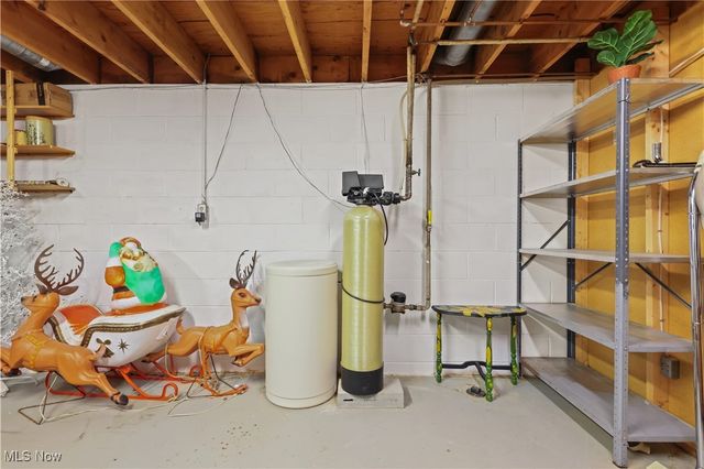 2110 Edmar Street, Louisville, OH 44641