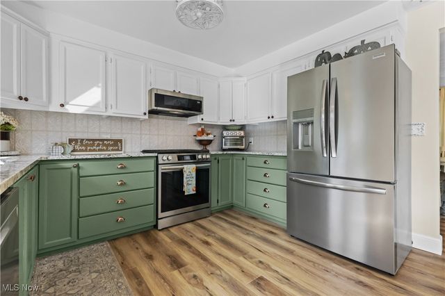 2110 Edmar Street, Louisville, OH 44641