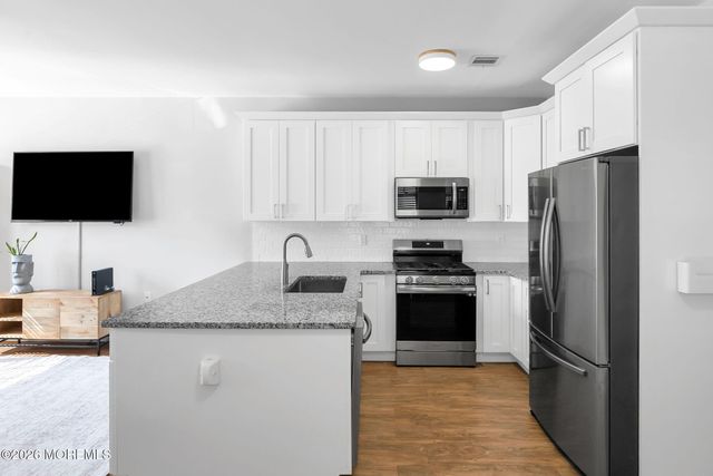 88 Seadrift Avenue, Highlands, NJ 07732